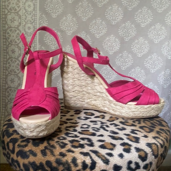 American Eagle Outfitters Shoes - American eagle pink wedges American Eagle Outfitters Shoes - American eagle pink wedges